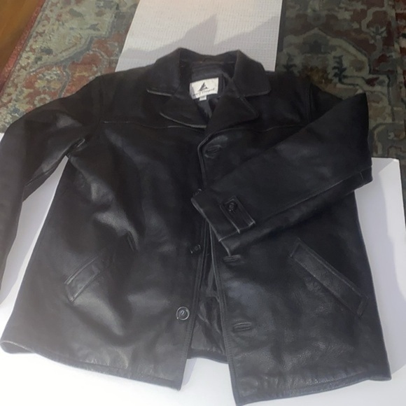 Misty Harbor black 100%leather jacket L